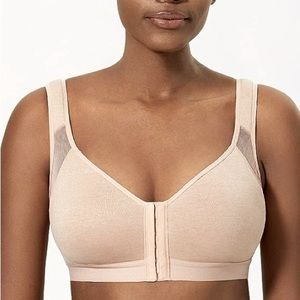 Posture Corrector Bra. Front Closure, full coverage, back support.